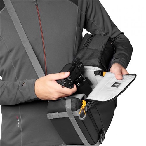 camera-backpack-lowepro-slingsho 1